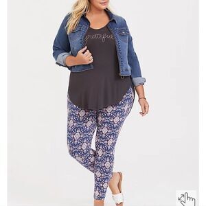 TORRID LEGGINGS Pink Blue Floral Medallion size 6 NWT